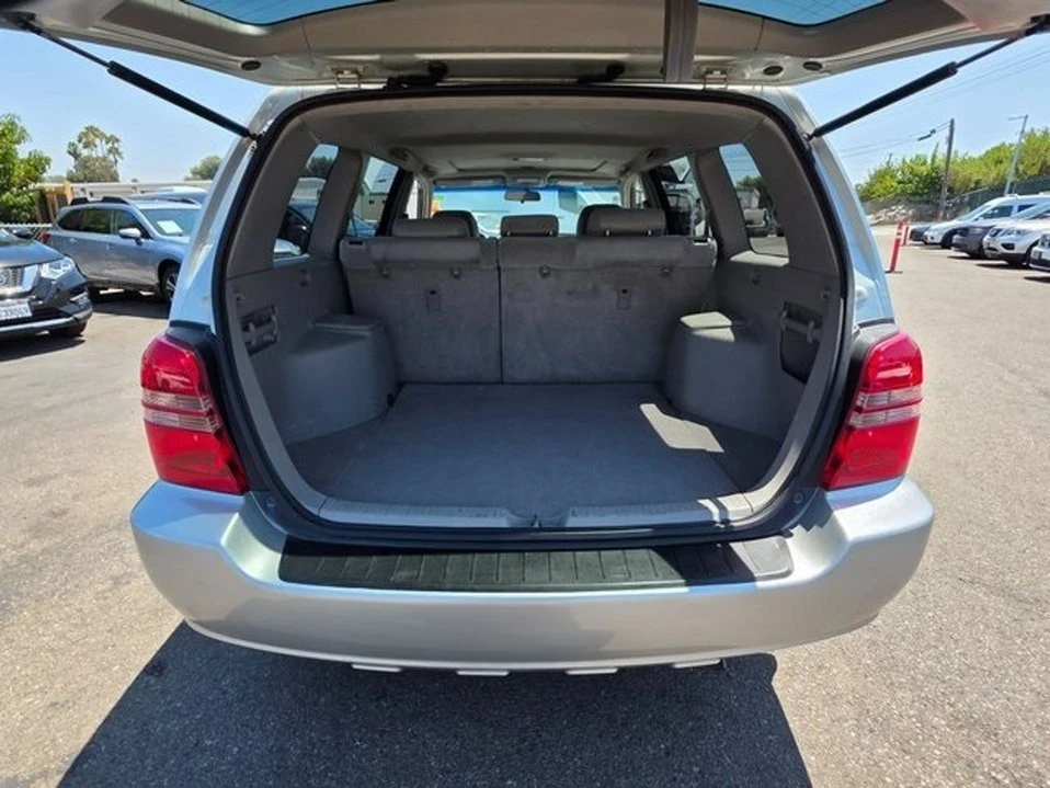 2003 Toyota Highlander - Image 13 of 20