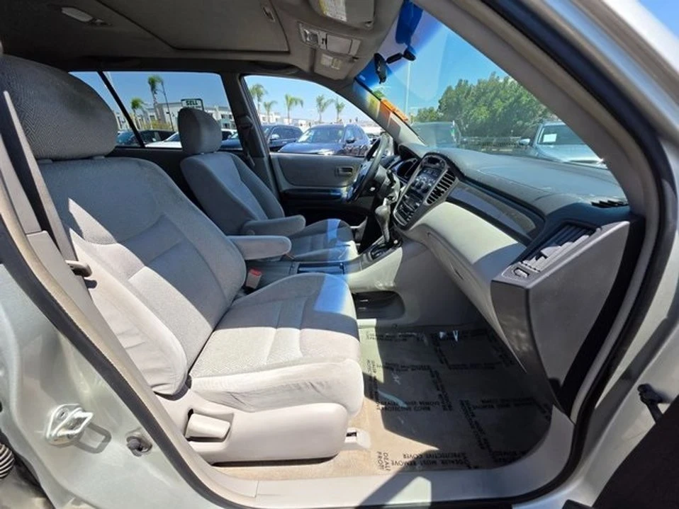 2003 Toyota Highlander - Image 10 of 20