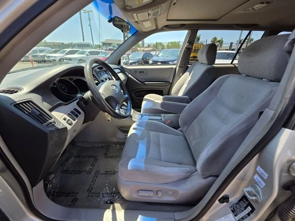 2003 Toyota Highlander - Image 15 of 20
