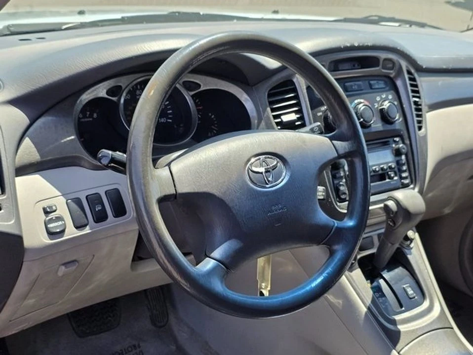 2003 Toyota Highlander - Image 14 of 20