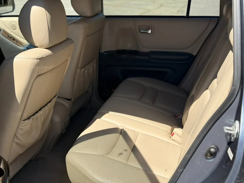 2003 Toyota Highlander - Image 10 of 12