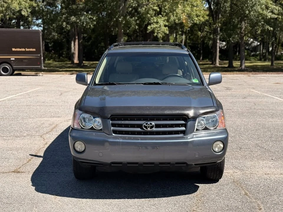 2003 Toyota Highlander - Image 8 of 12