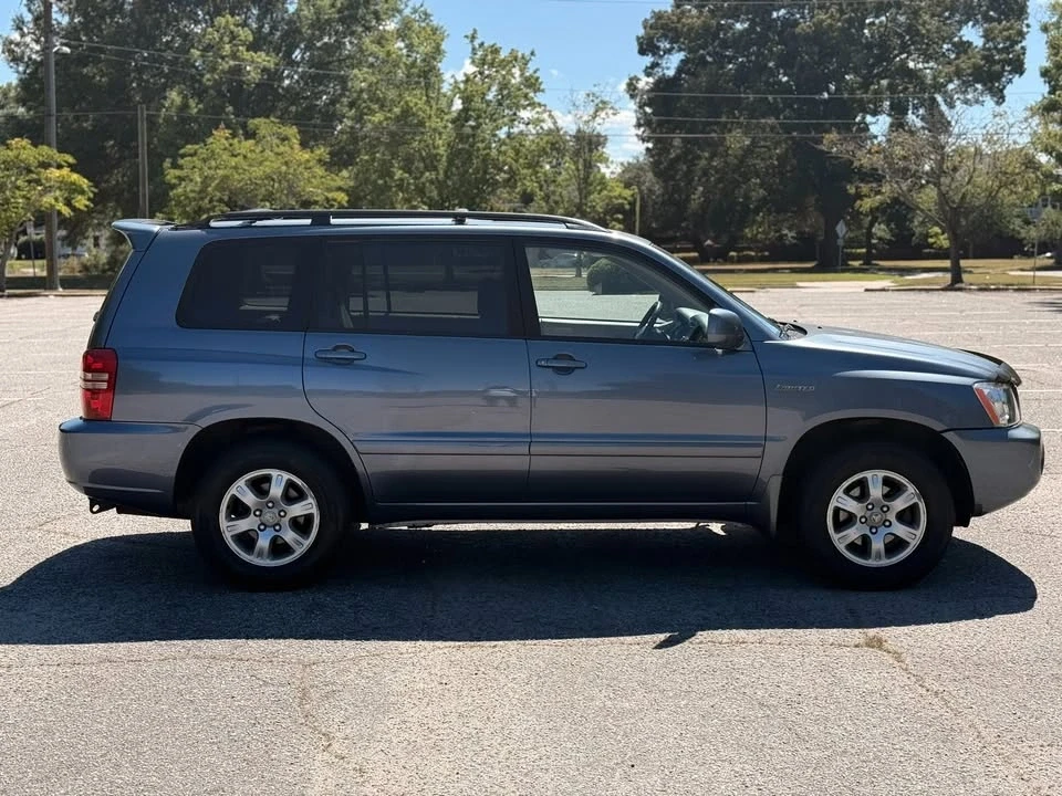 2003 Toyota Highlander - Image 2 of 12