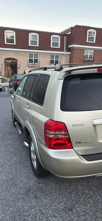 2003 Toyota Highlander - Image 3 of 8