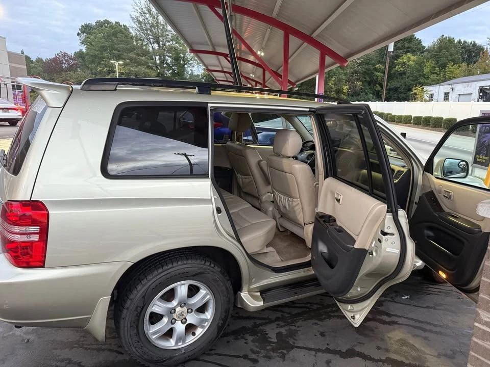 2003 Toyota Highlander - Image 12 of 18