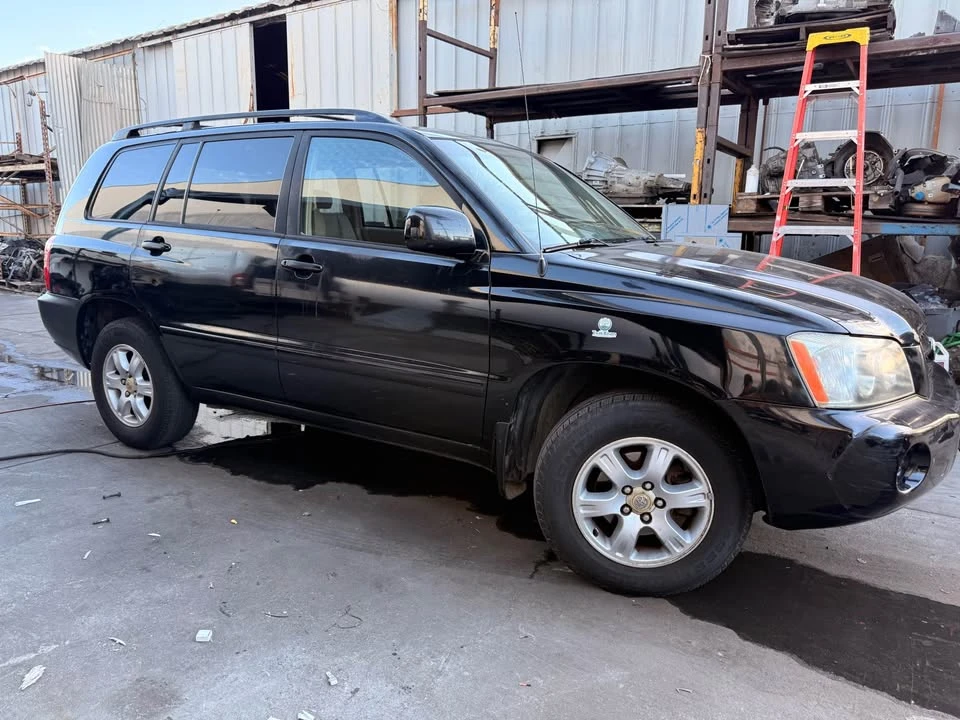 2003 Toyota Highlander - Image 2 of 8
