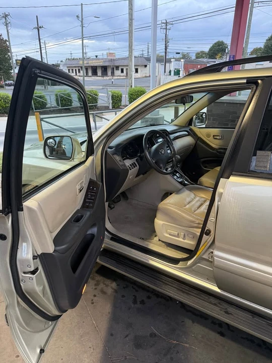 2003 Toyota Highlander - Image 7 of 18