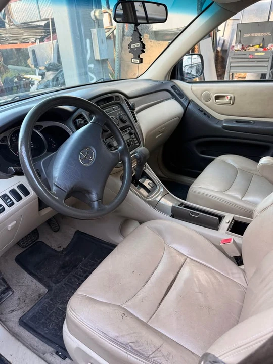 2003 Toyota Highlander - Image 6 of 8