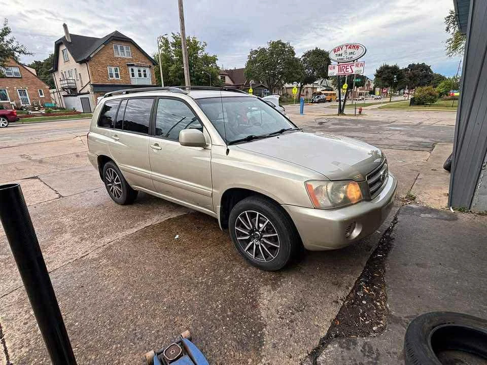 2003 Toyota Highlander - Image 2 of 3