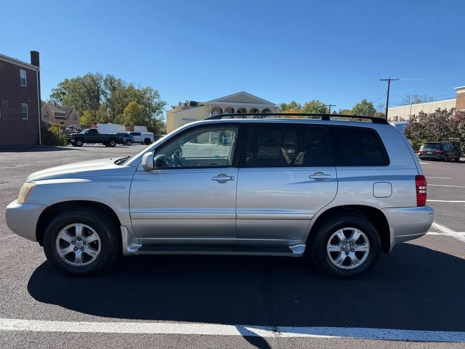 2003 Toyota Highlander - Image 2 of 12