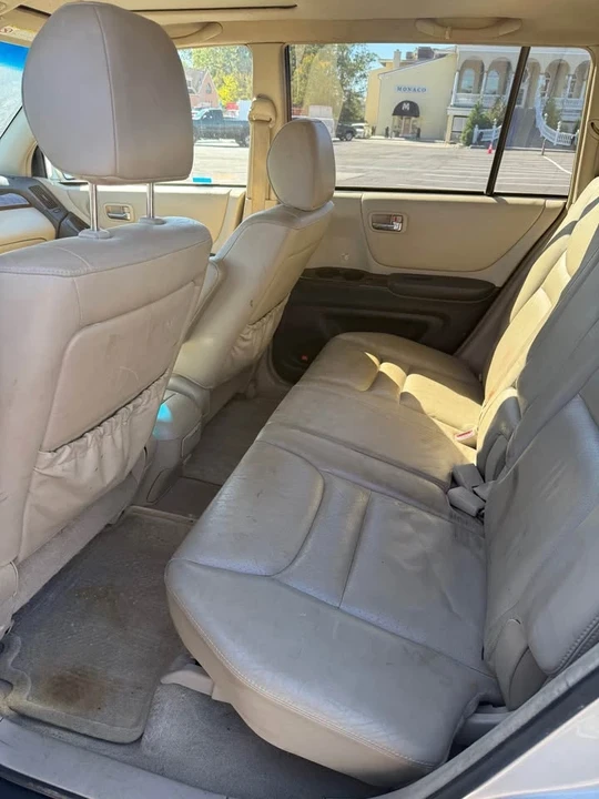 2003 Toyota Highlander - Image 9 of 12