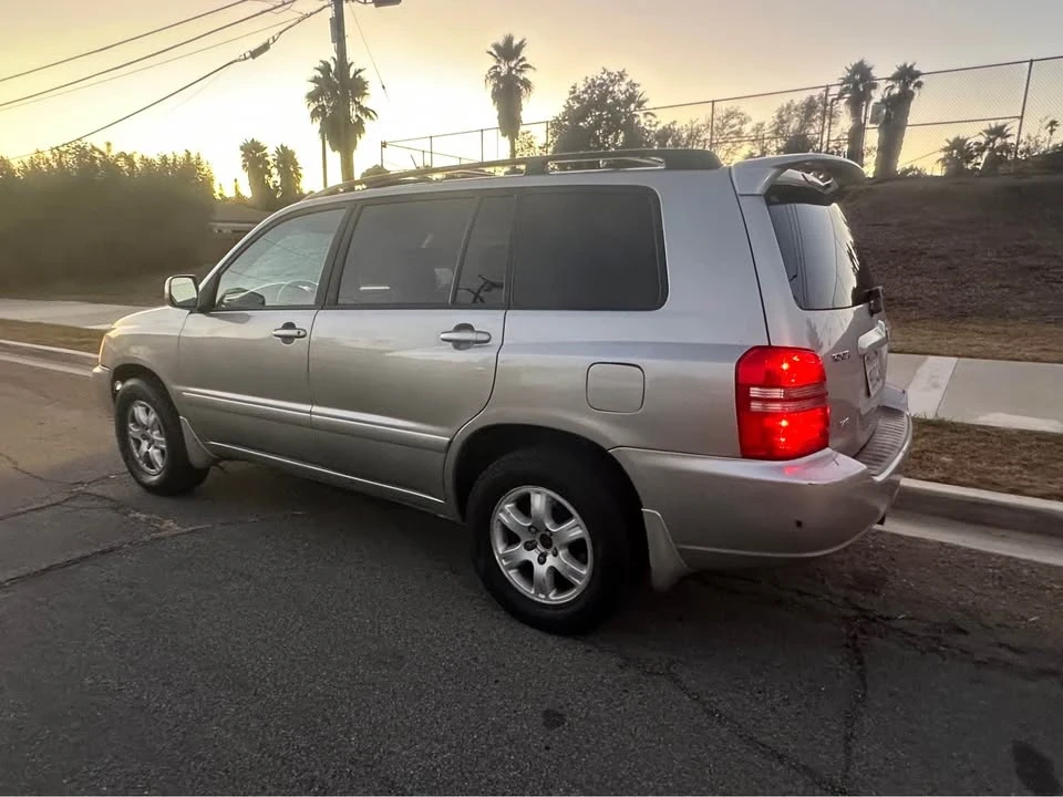 2003 Toyota Highlander - Image 8 of 11