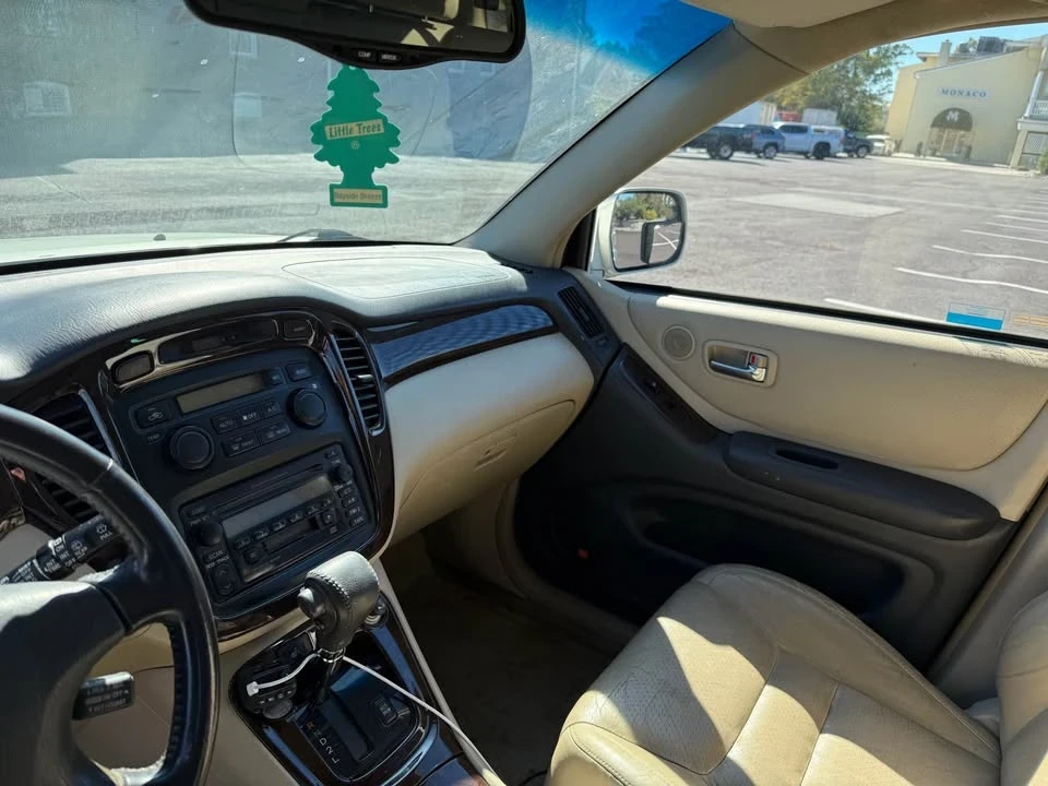 2003 Toyota Highlander - Image 7 of 12