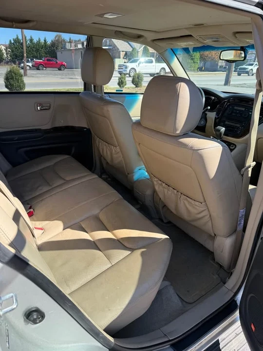 2003 Toyota Highlander - Image 10 of 12