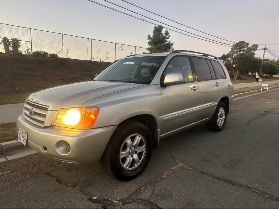 2003 Toyota Highlander - Image 4 of 11