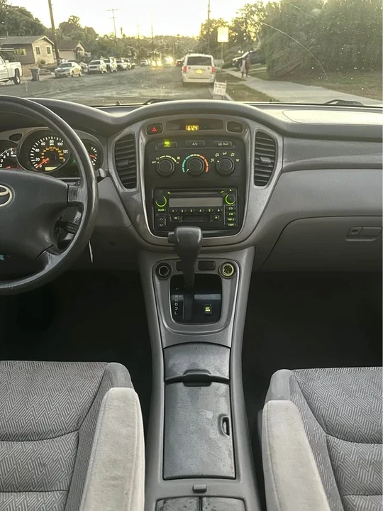 2003 Toyota Highlander - Image 6 of 11