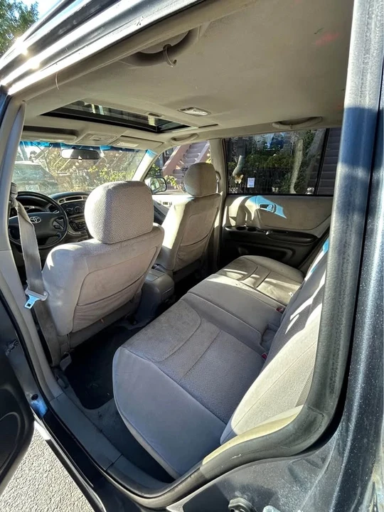 2003 Toyota Highlander - Image 6 of 9