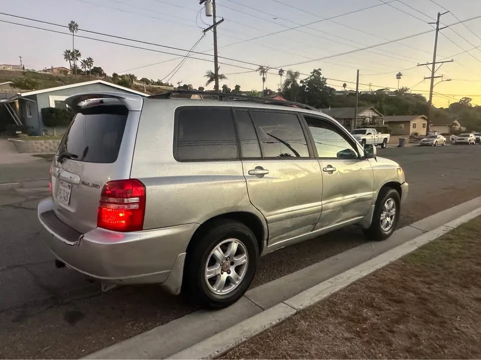 2003 Toyota Highlander - Image 9 of 11
