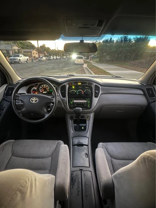 2003 Toyota Highlander - Image 5 of 11