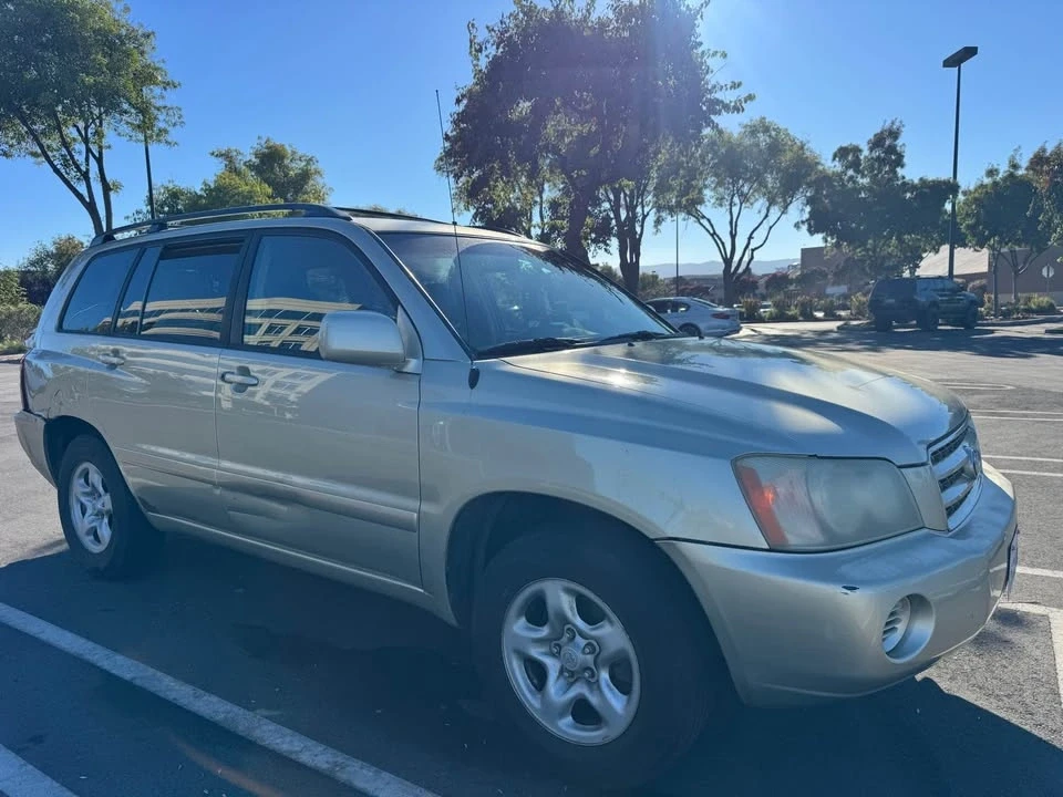2003 Toyota Highlander - Image 2 of 8