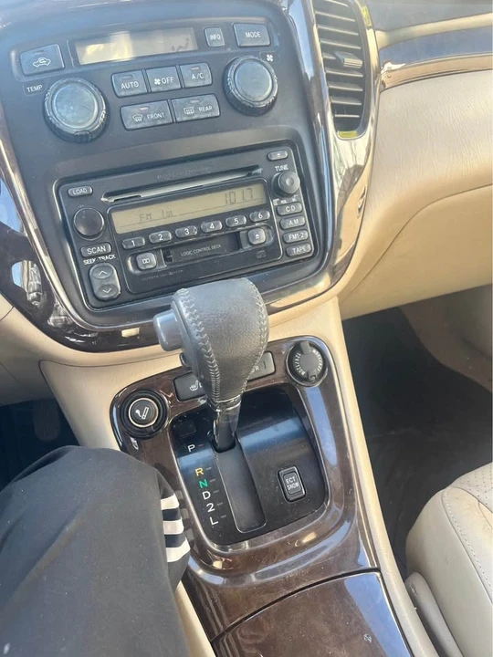 2003 Toyota Highlander - Image 14 of 15