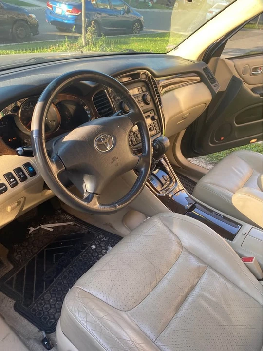 2003 Toyota Highlander - Image 7 of 10