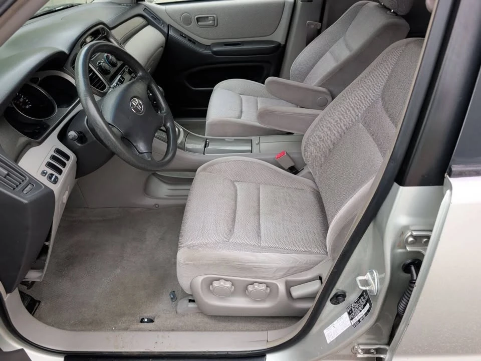 2003 Toyota Highlander - Image 14 of 20