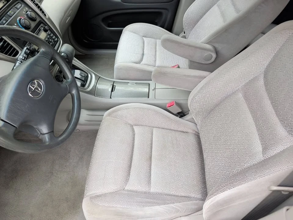 2003 Toyota Highlander - Image 16 of 20