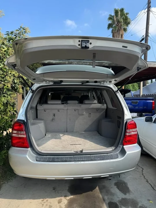2003 Toyota Highlander - Image 10 of 10