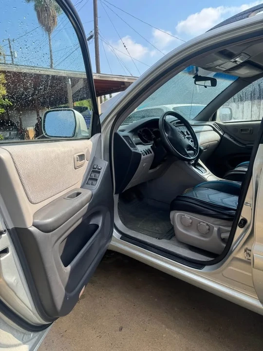 2003 Toyota Highlander - Image 9 of 10