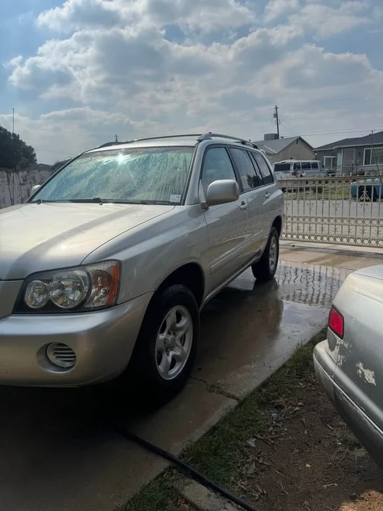 2003 Toyota Highlander - Image 2 of 10