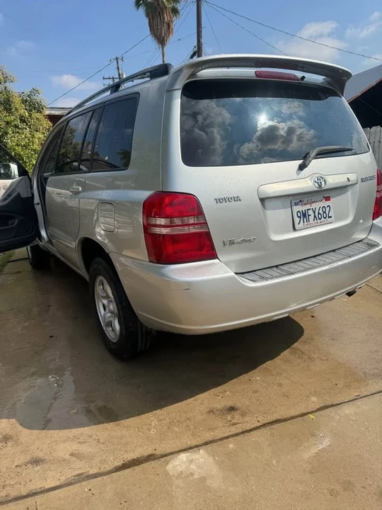 2003 Toyota Highlander - Image 3 of 10
