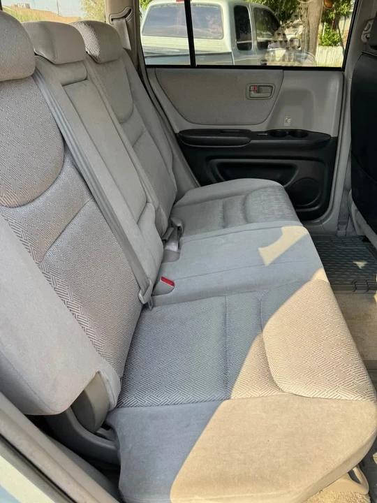 2003 Toyota Highlander - Image 4 of 10