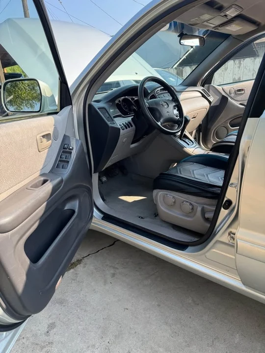 2003 Toyota Highlander - Image 6 of 10