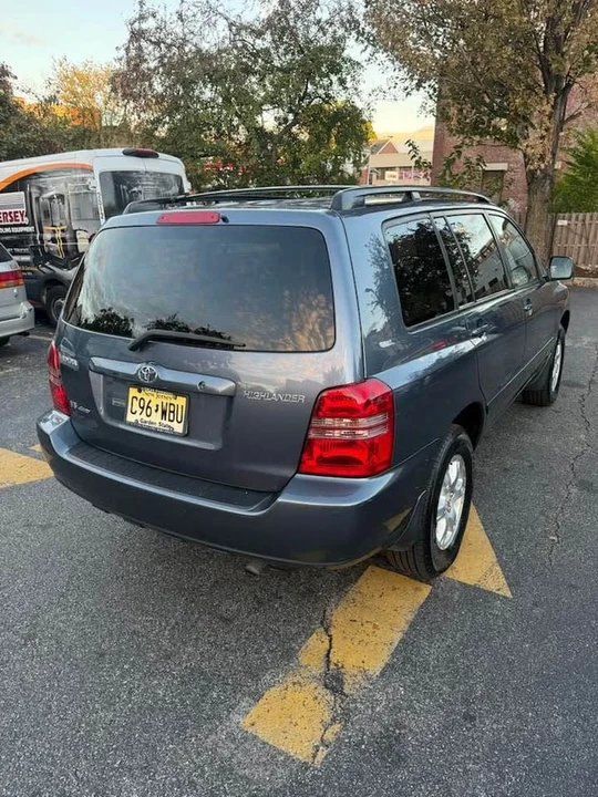2003 Toyota Highlander - Image 6 of 9
