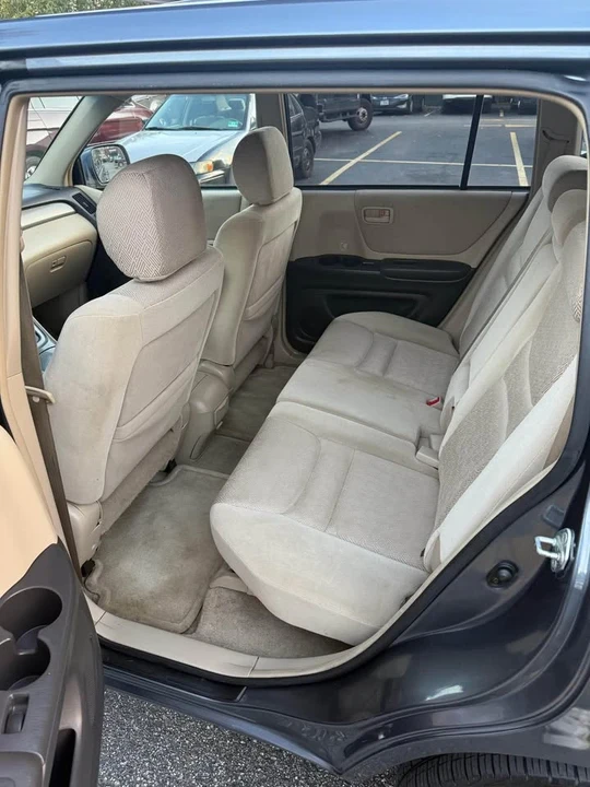 2003 Toyota Highlander - Image 3 of 9