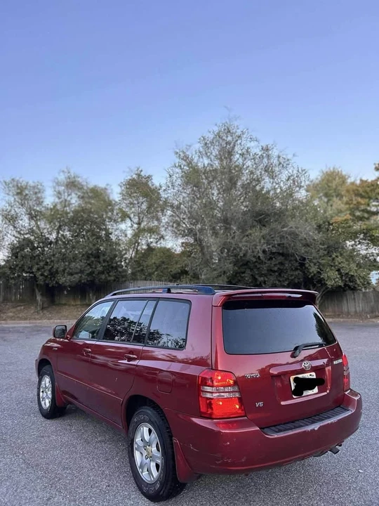 2003 Toyota Highlander - Image 3 of 10