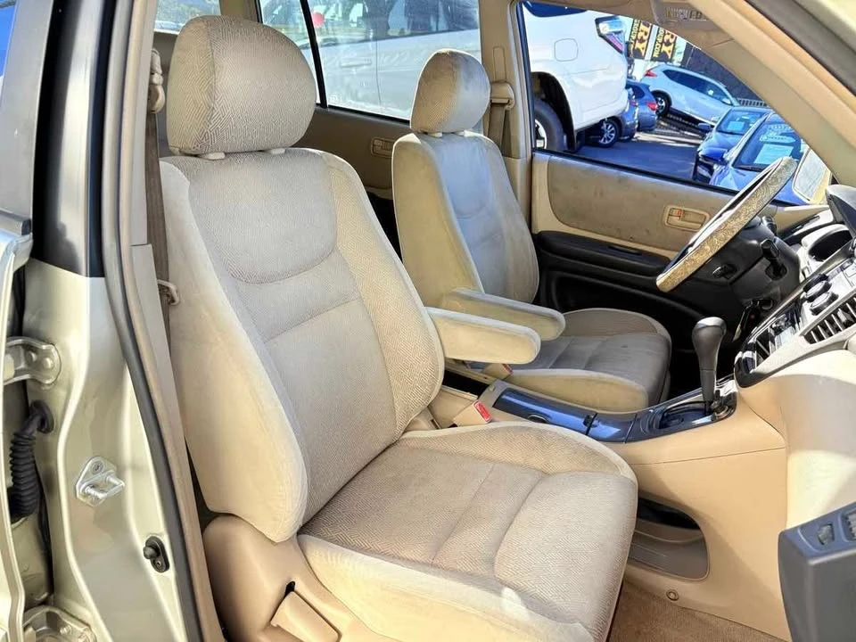 2003 Toyota Highlander - Image 14 of 19