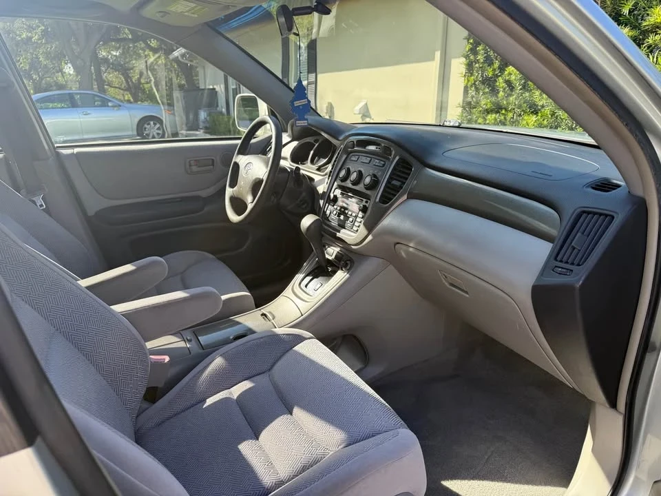 2003 Toyota Highlander - Image 7 of 9