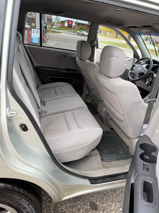 2003 Toyota Highlander - Image 6 of 13