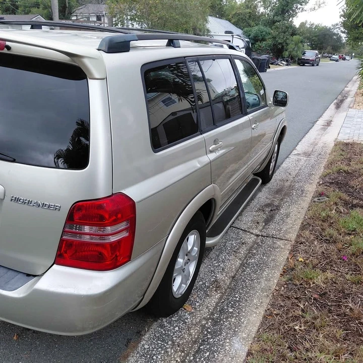 2003 Toyota Highlander - Image 6 of 10