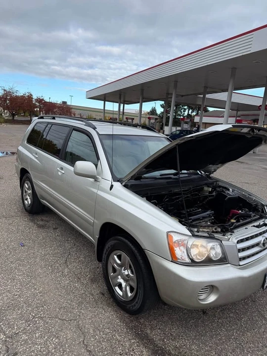 2003 Toyota Highlander - Image 2 of 13