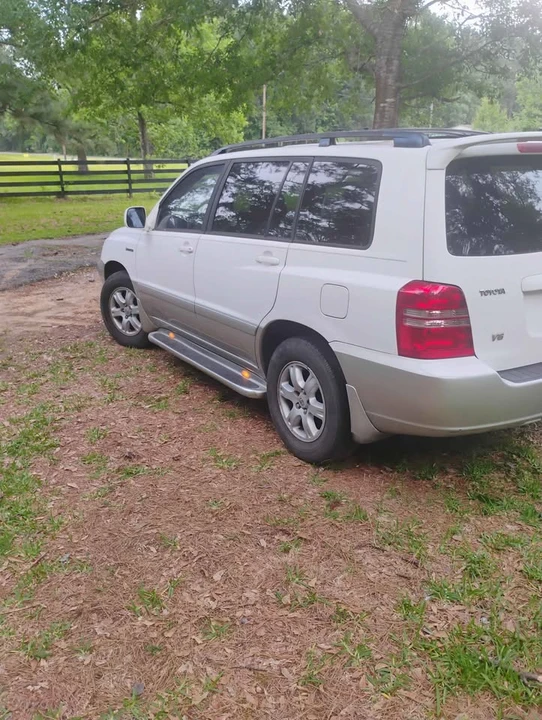 2003 Toyota Highlander - Image 7 of 11