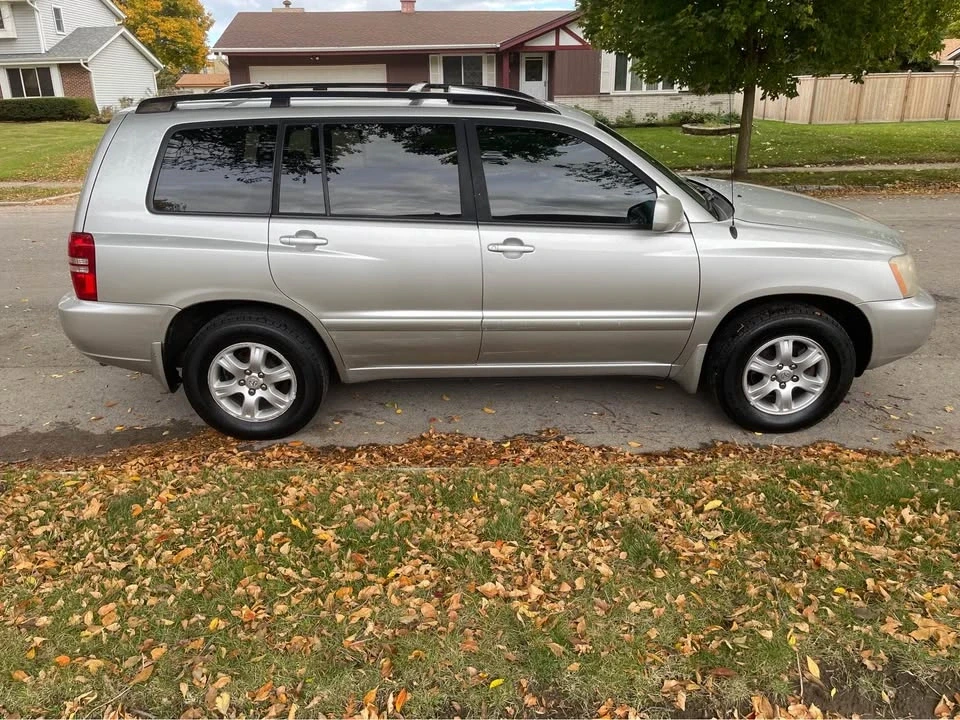 2003 Toyota Highlander - Image 2 of 10