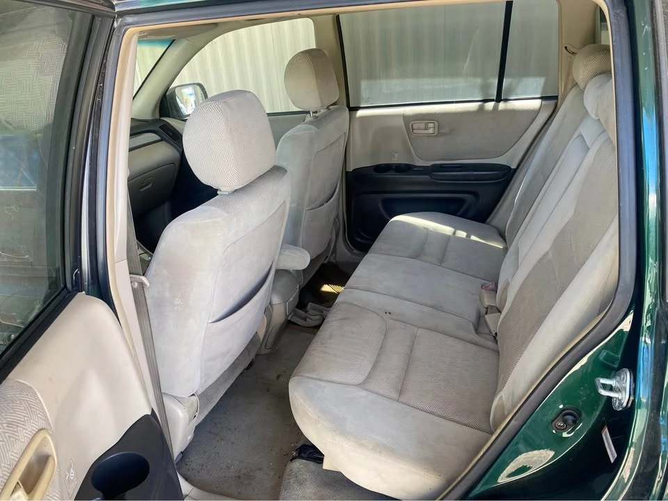 2003 Toyota Highlander - Image 9 of 11