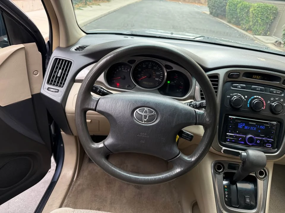 2003 Toyota Highlander - Image 10 of 10