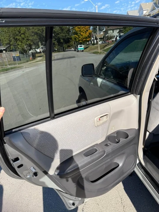 2003 Toyota Highlander - Image 11 of 12