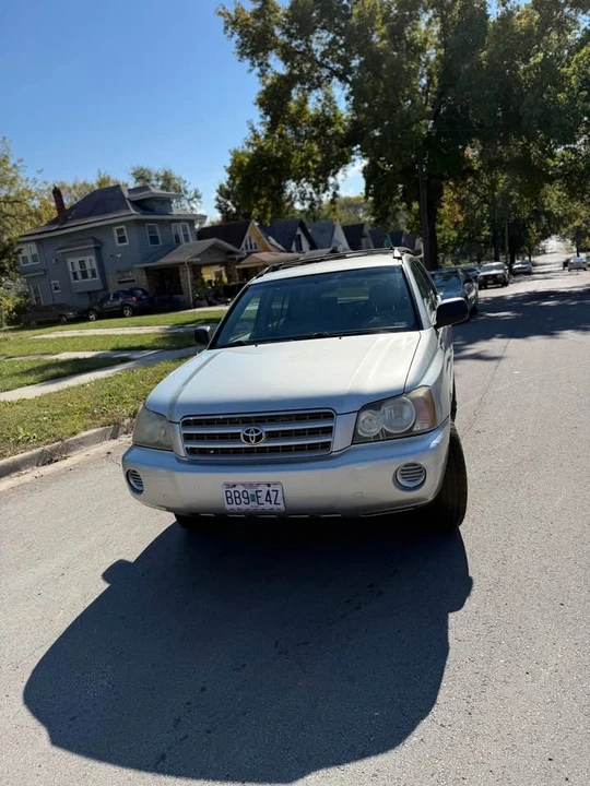 2003 Toyota Highlander - Image 3 of 12
