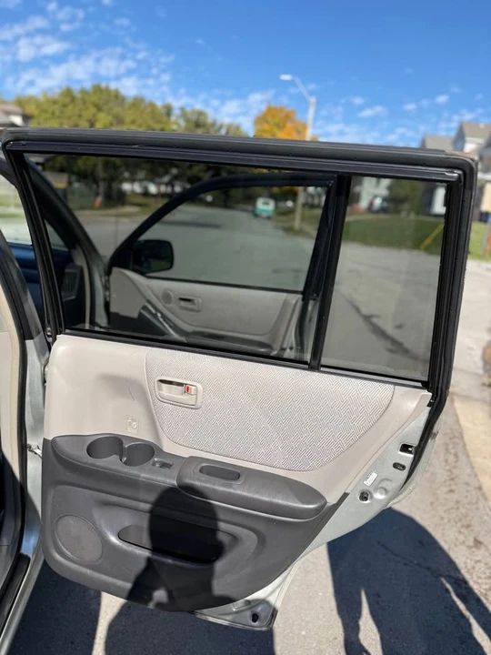2003 Toyota Highlander - Image 10 of 13