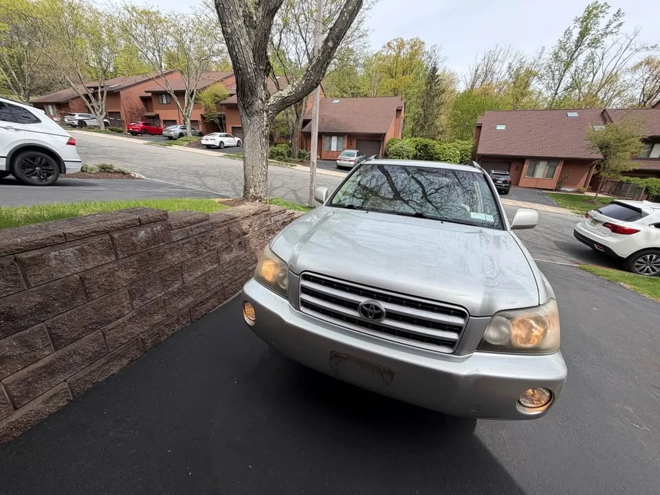 2003 Toyota Highlander - Image 10 of 12